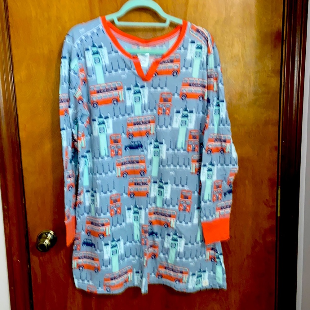 Night shirt